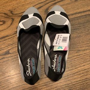 Sketchers Cleo Sherlock Slip On Flats-NWT